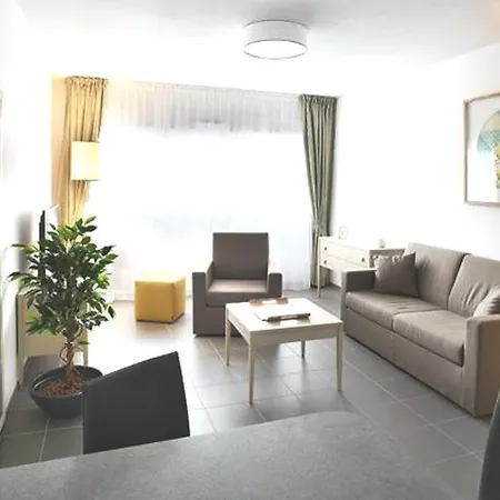 Domitys Le Jardin Des Palmiers Aparthotel