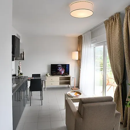 Domitys Le Jardin Des Palmiers 4* 아작시오